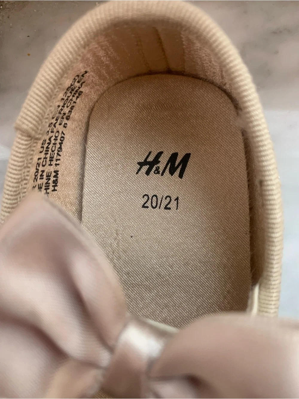 H&M Girls Sparkle Bow Ballet Flats in Champagne Gold